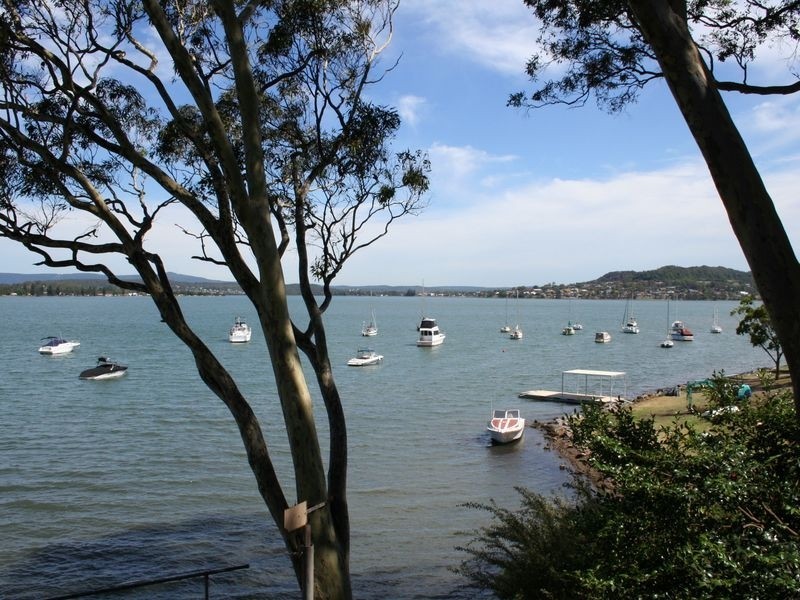 Eleebana NSW 2282