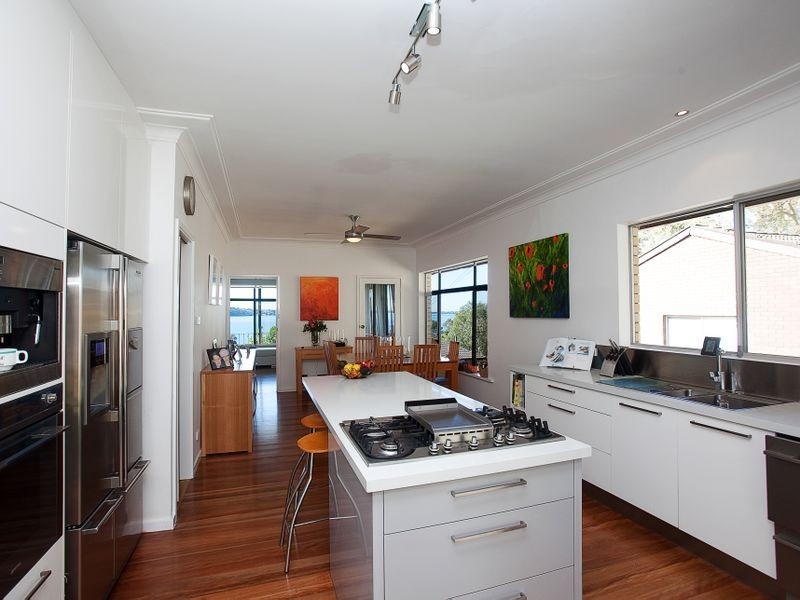206 Skye Point Road, Coal Point NSW 2283