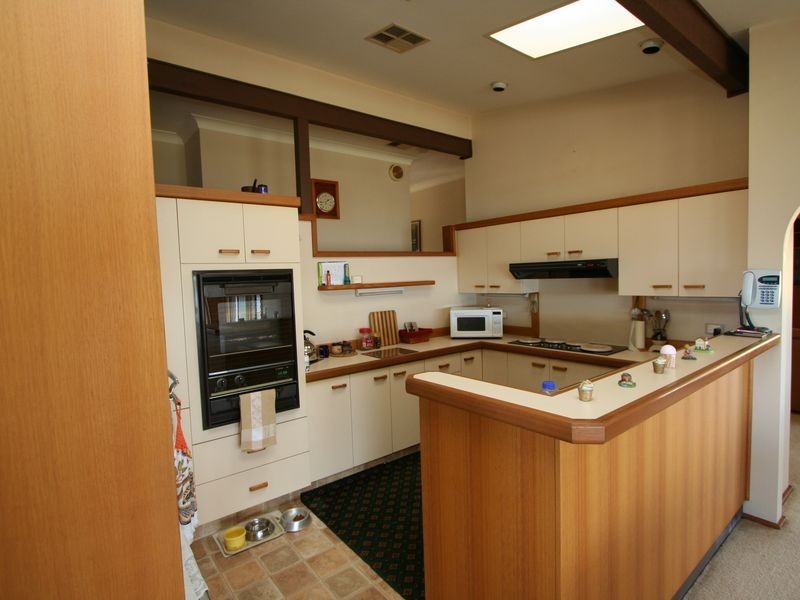 19 Ealing Crescent, Fishing Point NSW 2283