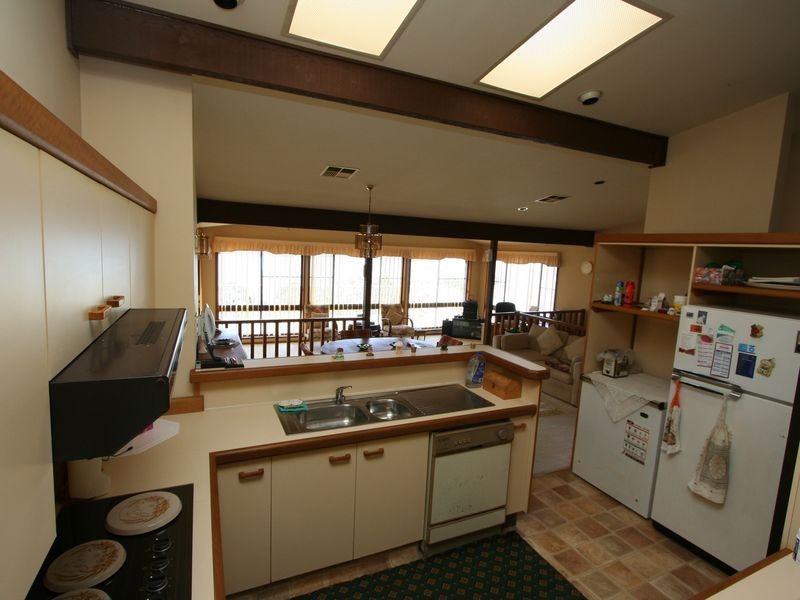 19 Ealing Crescent, Fishing Point NSW 2283
