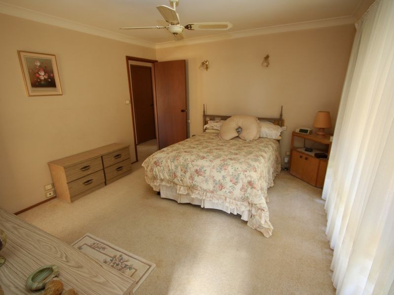 19 Ealing Crescent, Fishing Point NSW 2283