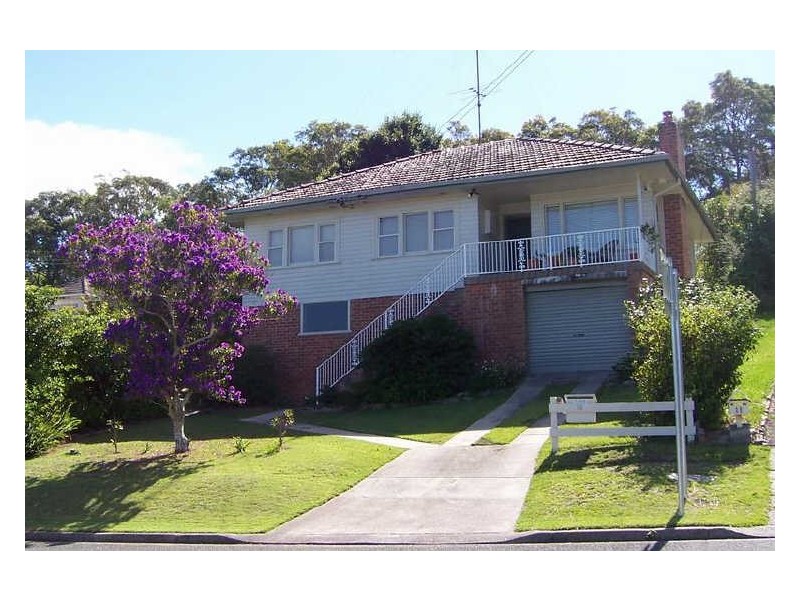13 Ambrose Street, Carey Bay NSW 2283