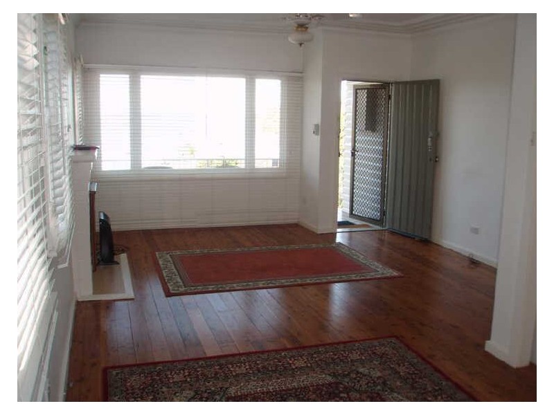 13 Ambrose Street, Carey Bay NSW 2283