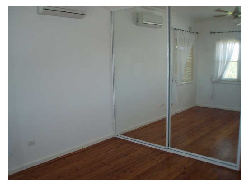 13 Ambrose Street, Carey Bay NSW 2283