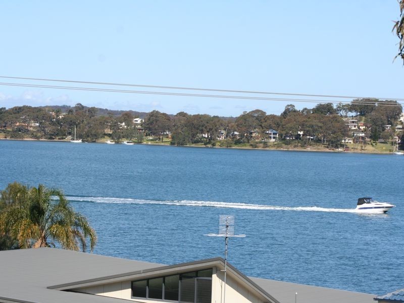 17 Sealand Road, Fishing Point NSW 2283