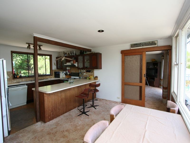 17 Sealand Road, Fishing Point NSW 2283