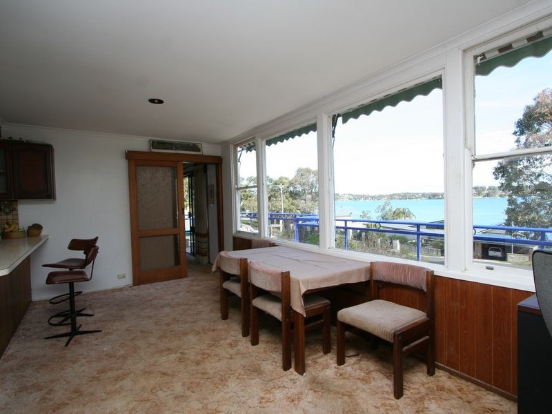 17 Sealand Road, Fishing Point NSW 2283