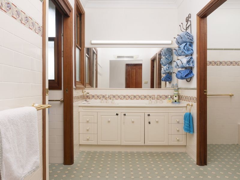 62 Fishing Point Road, Fishing Point NSW 2283