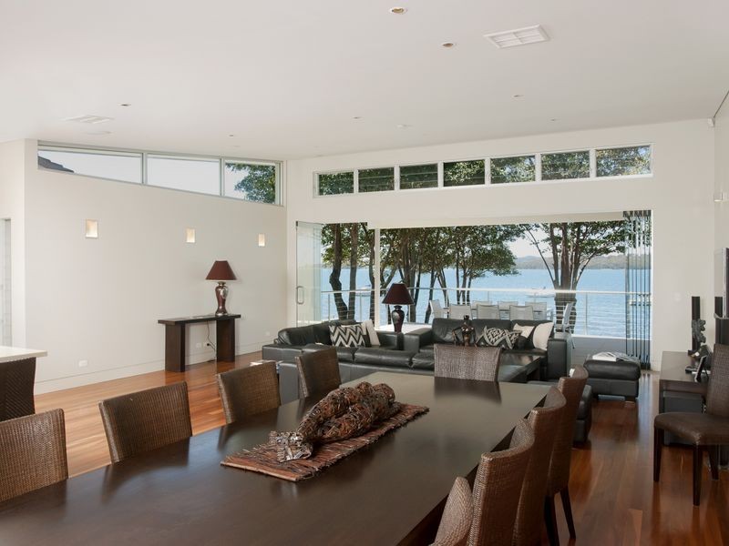 8 Skye Point Road, Coal Point NSW 2283