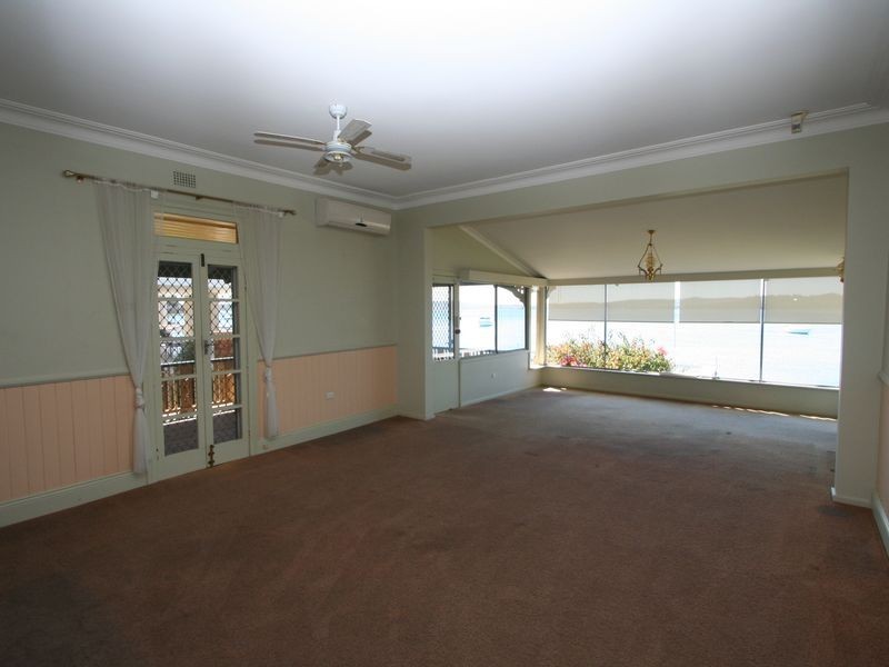 29 Excelsior Parade, Carey Bay NSW 2283
