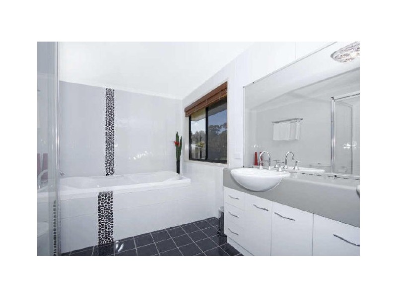 80 Jarrett Street, Kilaben Bay NSW 2283