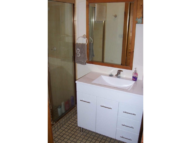 218 Coal Point Road, Coal Point NSW 2283