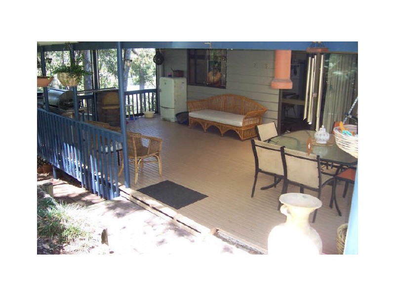 218 Coal Point Road, Coal Point NSW 2283