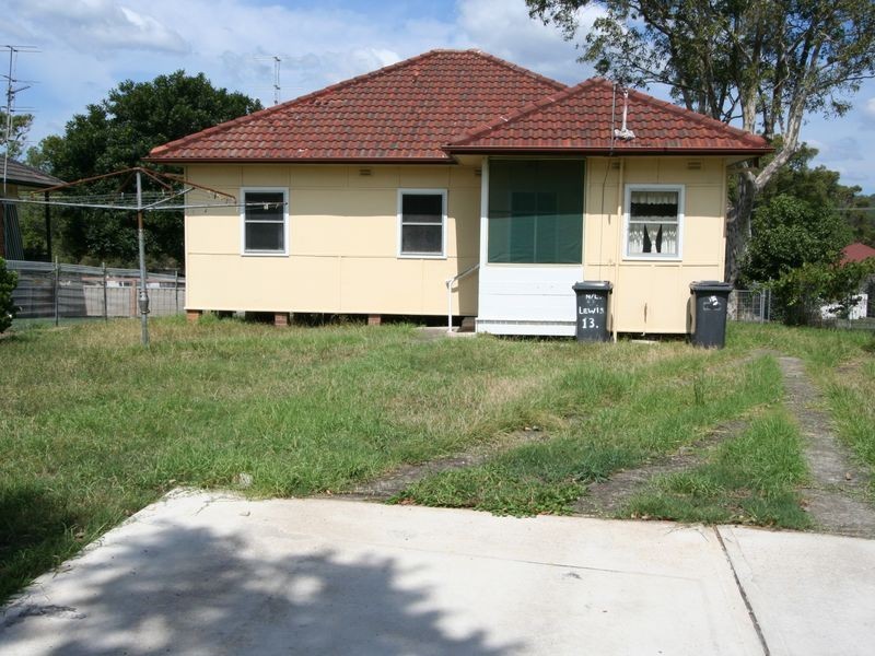 13 Ranclaud Street, Booragul NSW 2284