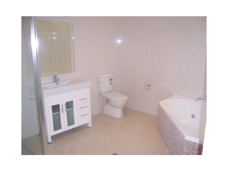 2/15 Sunlight Parade, Fishing Point NSW 2283