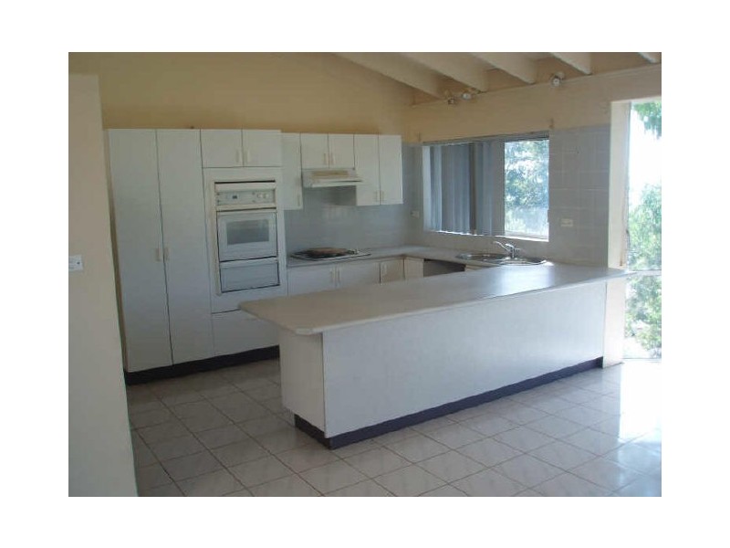130 Fishing Point Road, Fishing Point NSW 2283