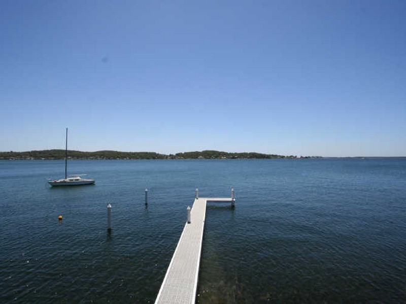 81 Fishing Point Road, Fishing Point NSW 2283