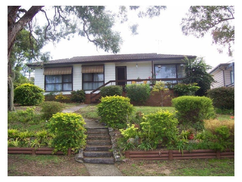 8 Sunlight Parade, Fishing Point NSW 2283