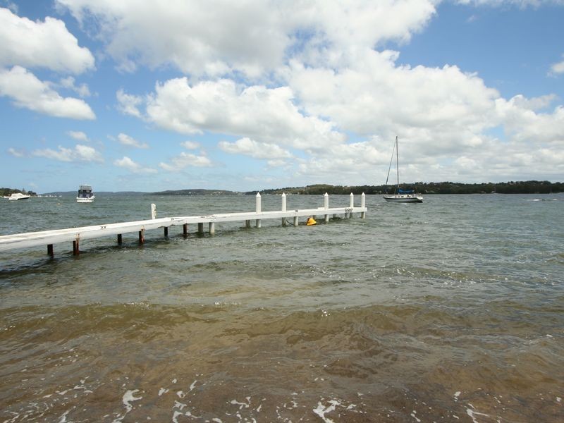 23 Coal Point Road, Coal Point NSW 2283