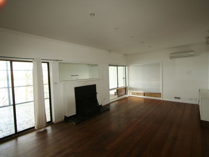 23 Coal Point Road, Coal Point NSW 2283