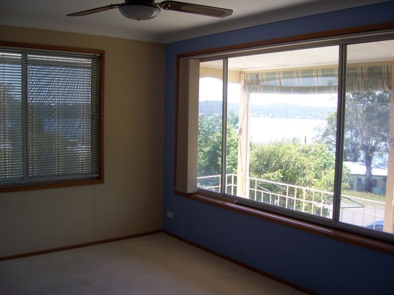 102 Fishing Point Road, Fishing Point NSW 2283