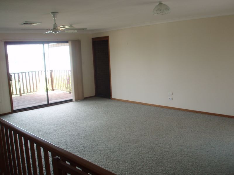 52 Alkrington Avenue, Fishing Point NSW 2283