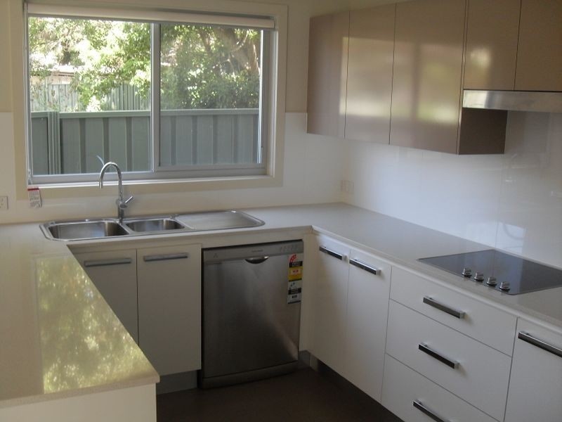 2/118a Watkins Road, Wangi Wangi NSW 2267