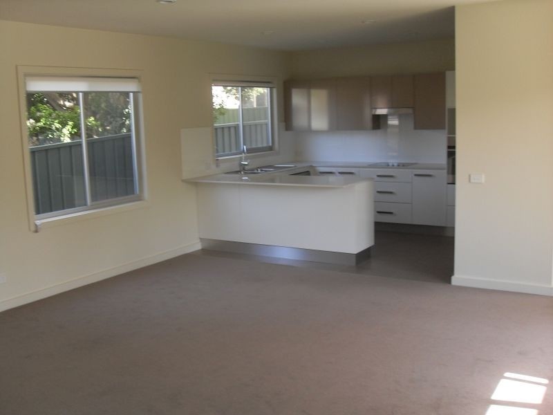 2/118a Watkins Road, Wangi Wangi NSW 2267