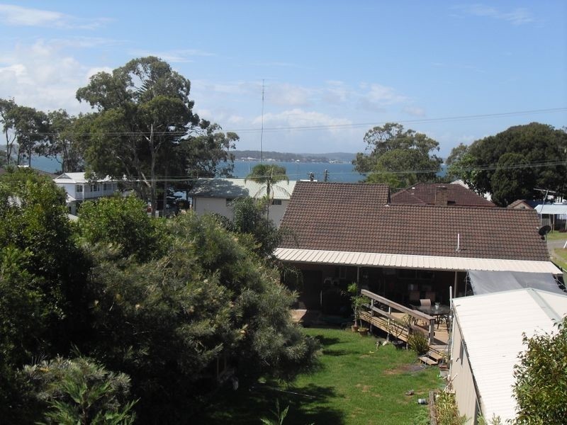 2/118a Watkins Road, Wangi Wangi NSW 2267