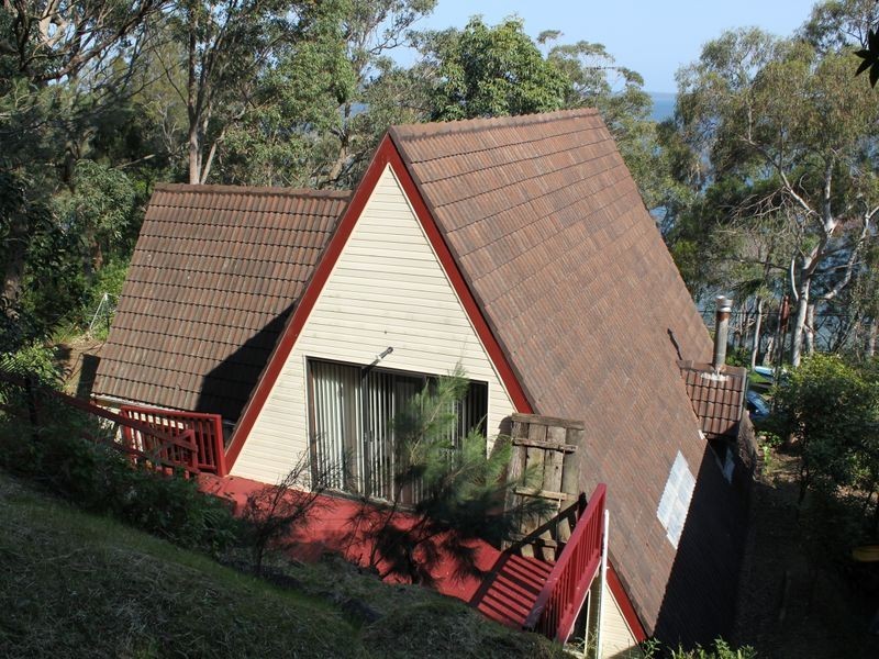 27 Beach Road, Wangi Wangi NSW 2267