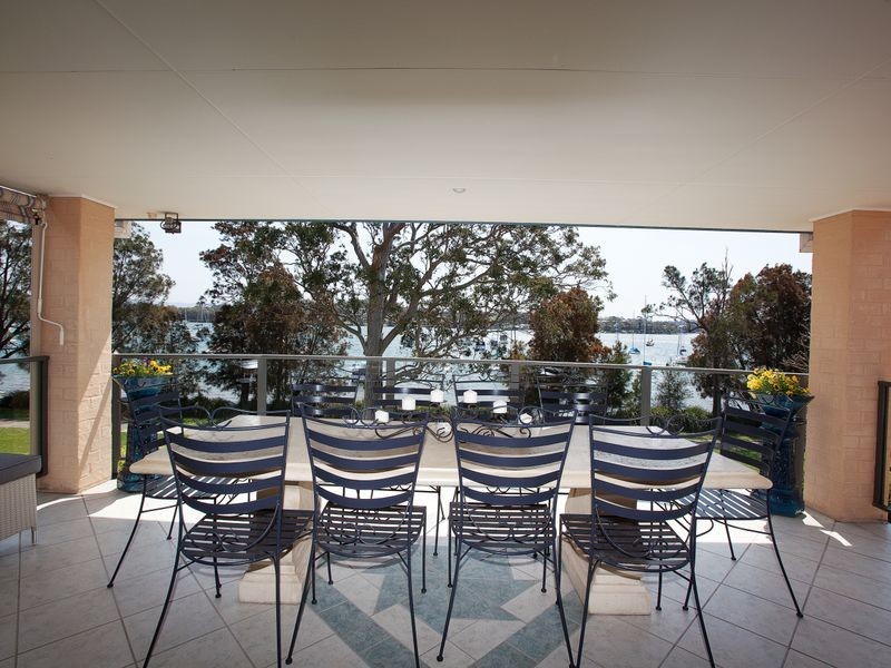 65 Dobell Drive, Wangi Wangi NSW 2267