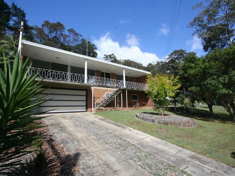 8 Amelia Street, Carey Bay NSW 2283