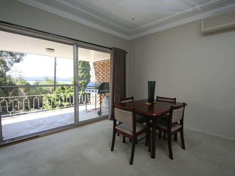 8 Amelia Street, Carey Bay NSW 2283