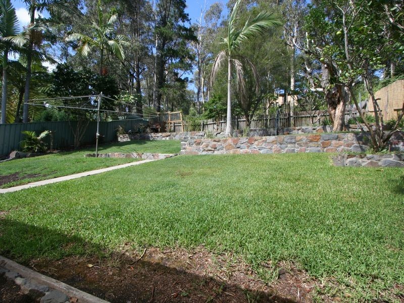 8 Amelia Street, Carey Bay NSW 2283