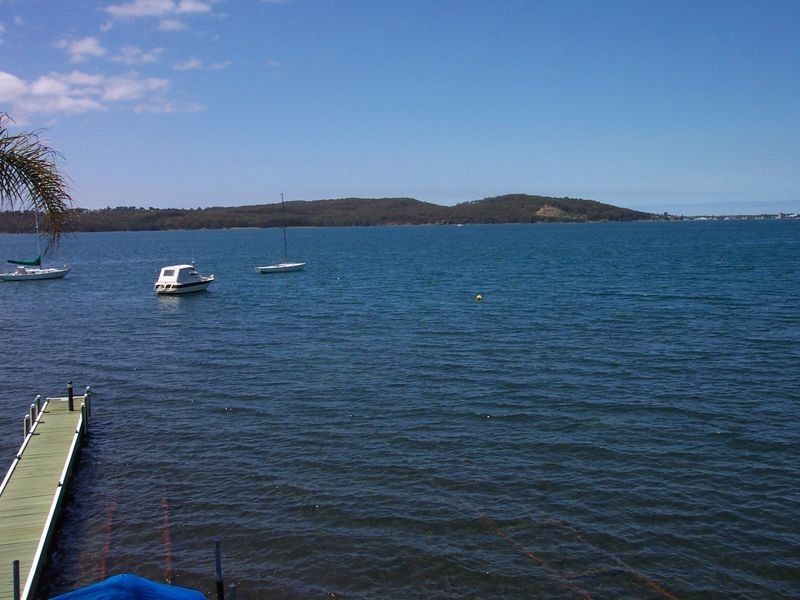 1 Whitelocke Street, Coal Point NSW 2283