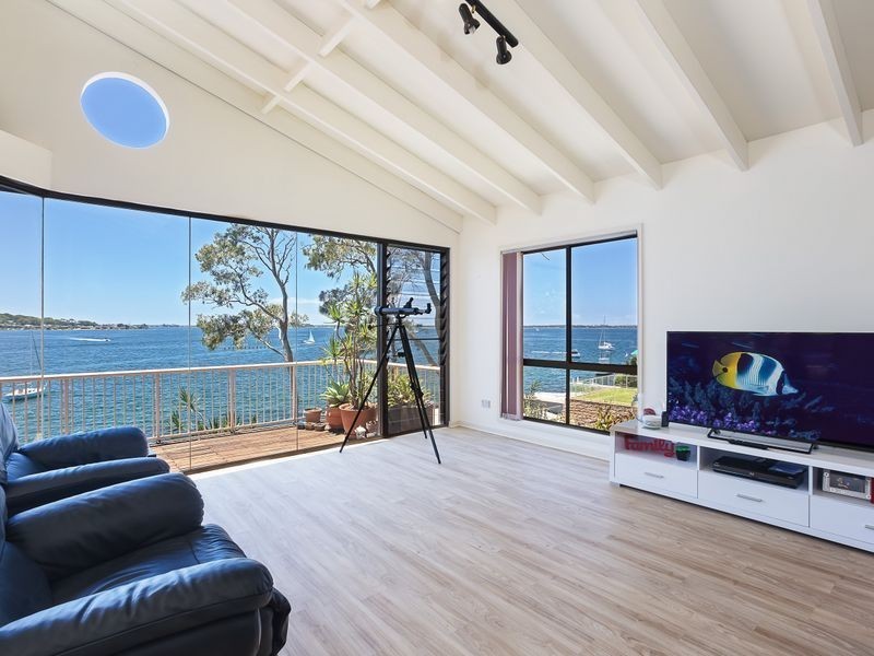 195 Fishing Point Road, Fishing Point NSW 2283