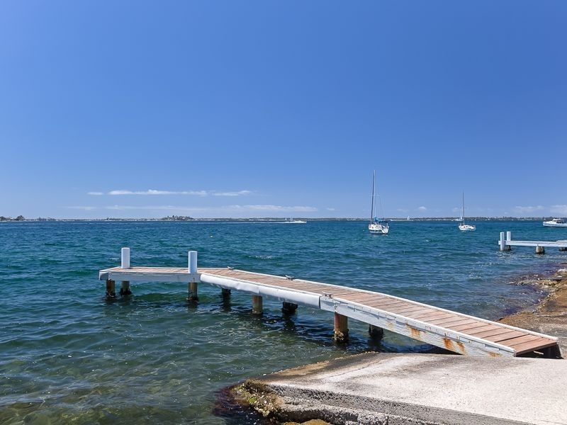 195 Fishing Point Road, Fishing Point NSW 2283