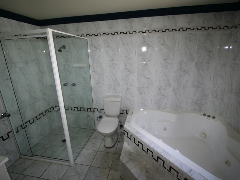 183 Fishing Point Road, Fishing Point NSW 2283