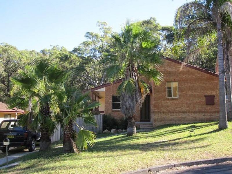 37 Willai Street, Bolton Point NSW 2283