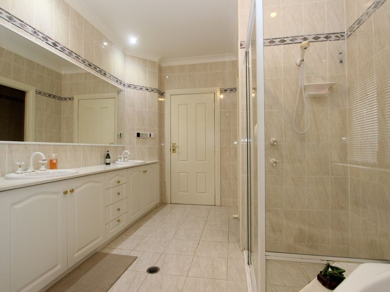 16 Magnolia Court, Toronto NSW 2283