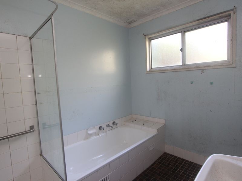 137 The Ridgeway, Bolton Point NSW 2283