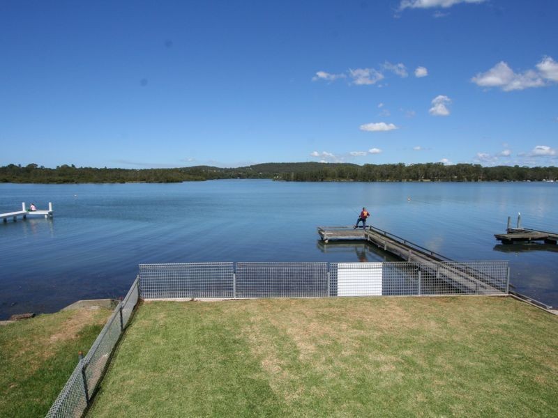 30 Edward Street, Fennell Bay NSW 2283