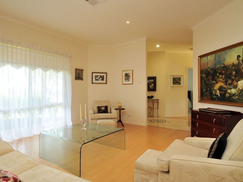 11 Corella Close, Fennell Bay NSW 2283
