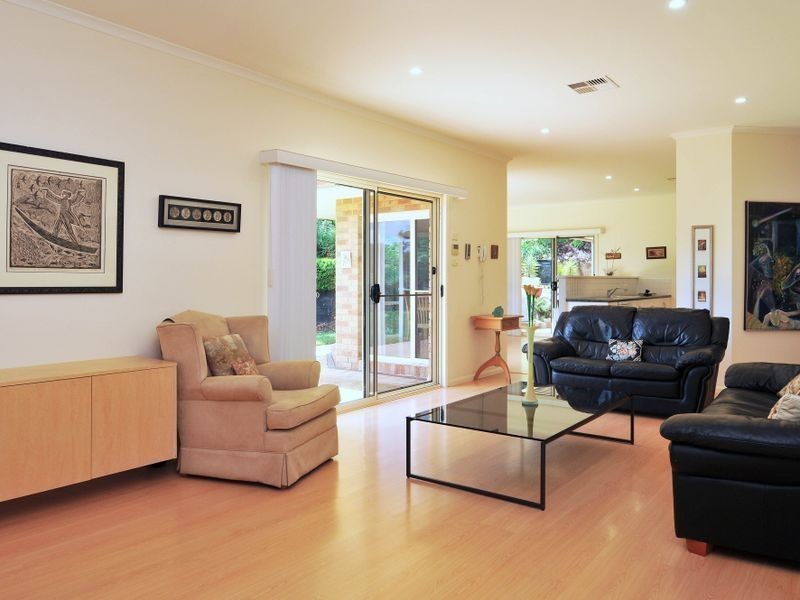 11 Corella Close, Fennell Bay NSW 2283