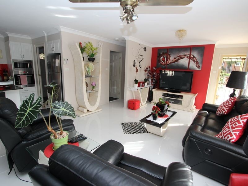 3/4 Bonarius Street, Edgeworth NSW 2285