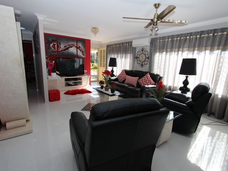 3/4 Bonarius Street, Edgeworth NSW 2285