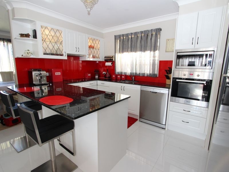 3/4 Bonarius Street, Edgeworth NSW 2285