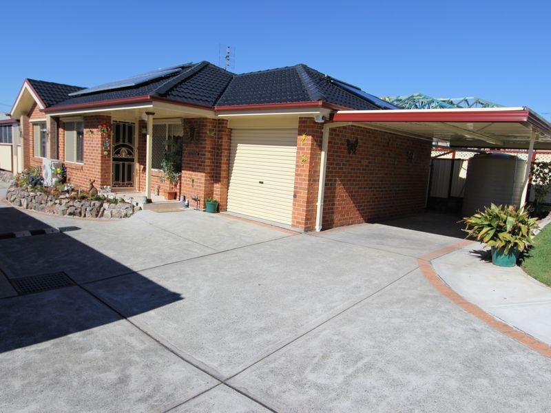 3/4 Bonarius Street, Edgeworth NSW 2285