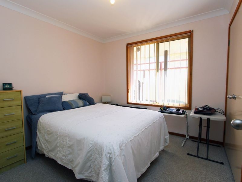 2/4 Pondee Place, Toronto NSW 2283