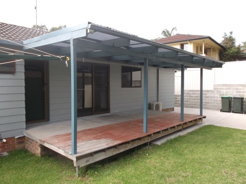 12 Southern Cross Drive, Woodrising NSW 2284